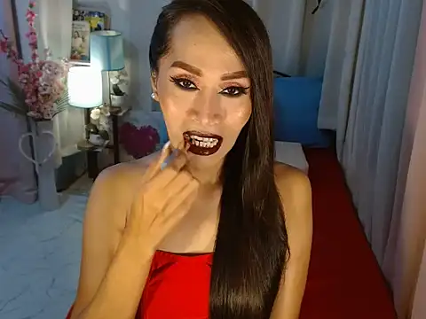 Snapshot of RomanticPearlTS chatting on 10-19-25, 01:25 RomanticPearlTS online show from 10-19-25, 01:25