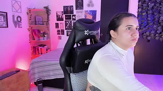 Snapshot of Lana_Herondale chatting on 11-27-25, 09:32 Lana Herondale online show from 11-27-25, 09:32