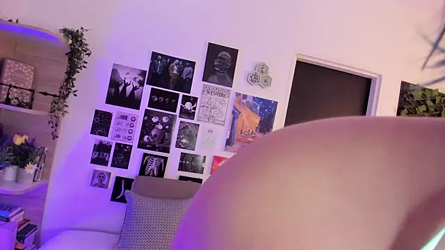 Snapshot of Lana_Herondale chatting on 11-03-25, 09:29 Lana Herondale online show from 11-03-25, 09:29