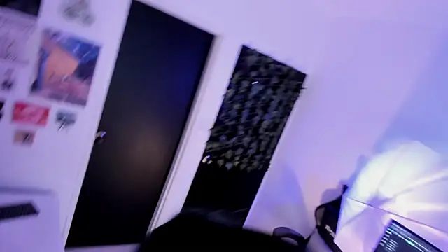 Snapshot of Lana_Herondale chatting on 12-15-25, 09:37 Lana Herondale online show from 12-15-25, 09:37