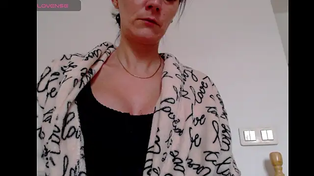 BritneyDivine online show from 10-19-25, 05:21