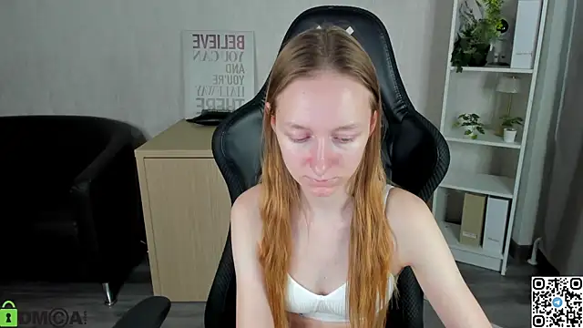 Mia E1fie online show from 12-03-25, 09:20