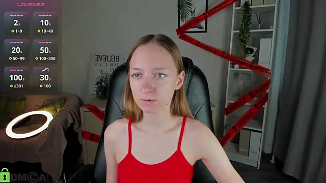 Mia E1fie online show from 10-26-25, 08:04