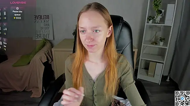 Mia E1fie online show from 11-02-25, 09:58