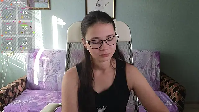 Snapshot of LuciaSenual chatting on 10-21-25, 12:04 LuciaSenual online show from 10-21-25, 12:04