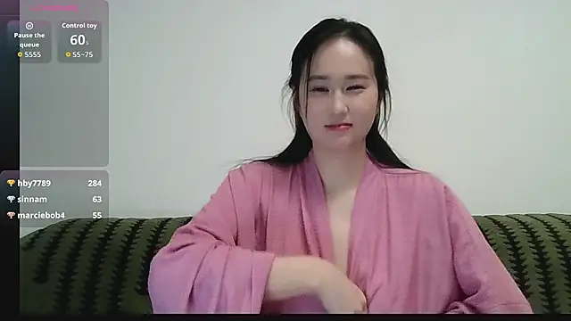 Belinda66 online show from 12-20-25, 03:04