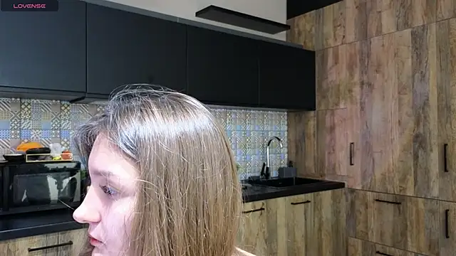 Snapshot of DebiHenks chatting on 03-02-26, 05:53 DebiHenks online show from 03-02-26, 05:53