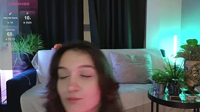 Snapshot of DebiHenks chatting on 11-21-25, 05:12 DebiHenks online show from 11-21-25, 05:12