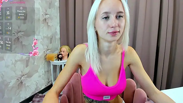 cute luucy online show from 10-09-25, 10:49
