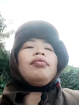 PhamPhung online show from 11-15-25, 06:17