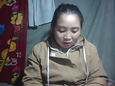 PhamPhung online show from 12-18-25, 04:22