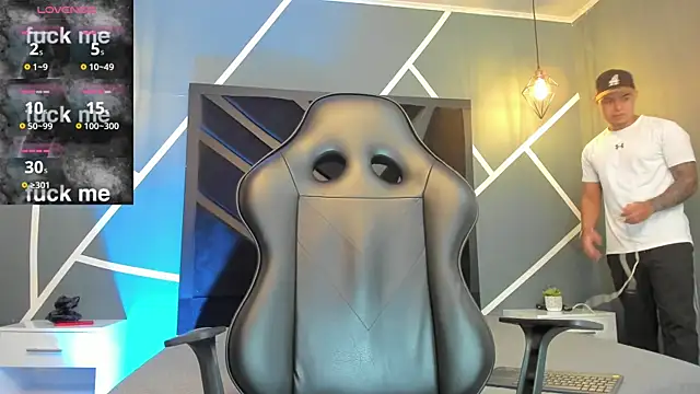 marco garciia  online show from 11-23-25, 03:33