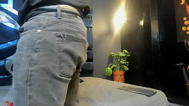 marco garciia  online show from 11-30-25, 03:02