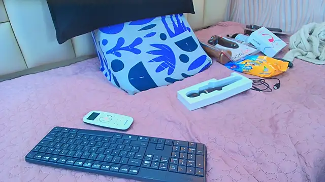 Snapshot of sweet_amye chatting on 10-11-25, 07:15 sweet amye online show from 10-11-25, 07:15