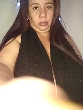 luzdanna online show from 12-16-25, 04:11