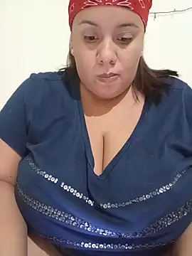 Snapshot of luzdanna chatting on 07-25-26, 07:42 luzdanna online show from 07-25-26, 07:42