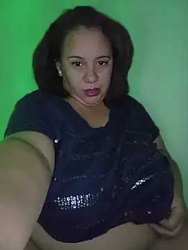 Snapshot of luzdanna chatting on 06-25-26, 03:59 luzdanna online show from 06-25-26, 03:59