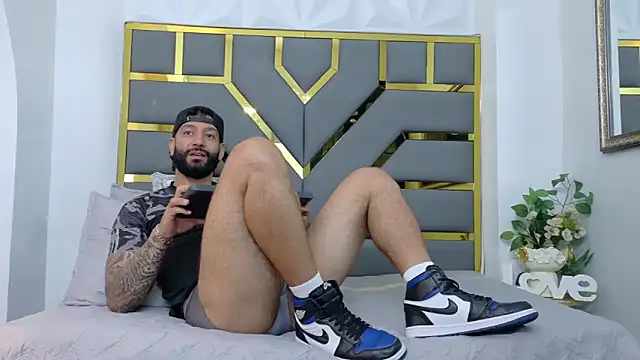 yorbymaxx online show from 10-22-25, 02:16