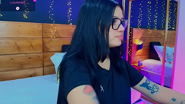 Snapshot of hanna_kimura chatting on 02-22-26, 07:48 hanna kimura online show from 02-22-26, 07:48