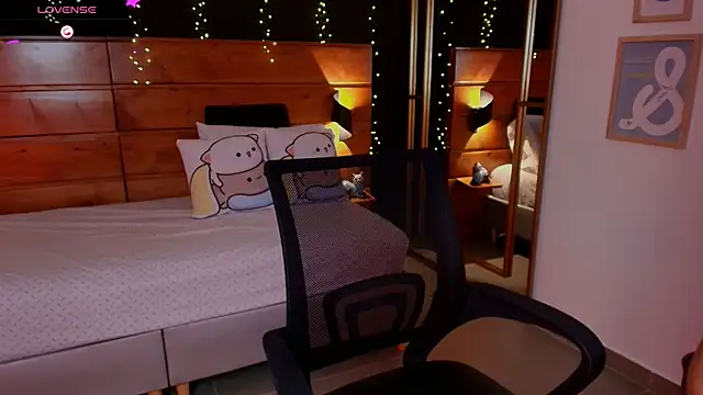 Snapshot of hanna_kimura chatting on 02-20-26, 08:33 hanna kimura online show from 02-20-26, 08:33