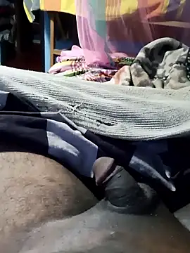 Snapshot of m11a2f3a4z5 chatting on 02-15-26, 12:26 m11a2f3a4z5 online show from 02-15-26, 12:26