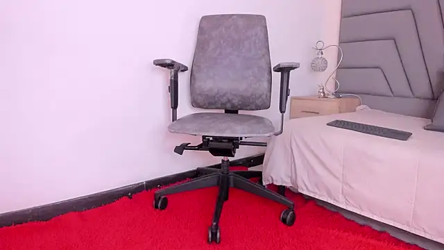 Maia 520 online show from 04-08-26, 05:58