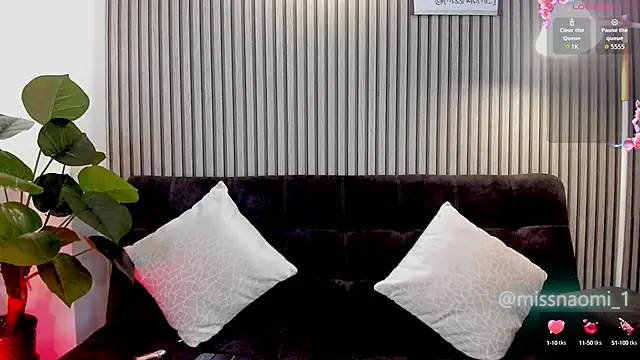 Missnaomi  online show from 10-18-25, 12:01