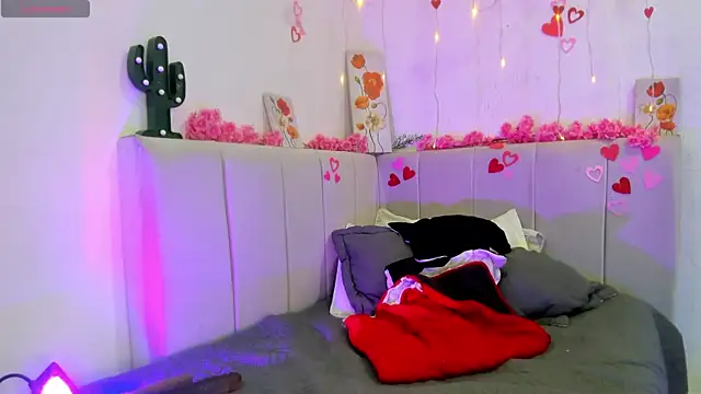 Tommy Lovee online show from 09-17-25, 05:09