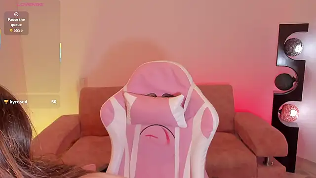 Snapshot of Miia-Rose chatting on 02-18-26, 11:34 Miia-Rose online show from 02-18-26, 11:34