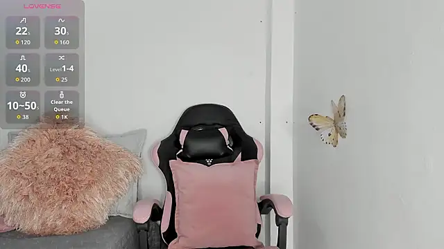 Snapshot of mari-ross chatting on 03-14-26, 02:06 mari-ross online show from 03-14-26, 02:06