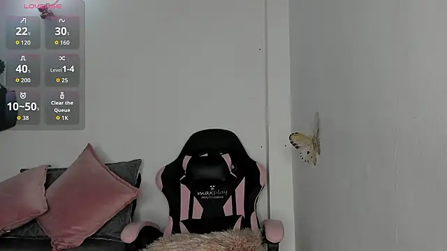 Snapshot of mari-ross chatting on 03-12-26, 01:44 mari-ross online show from 03-12-26, 01:44