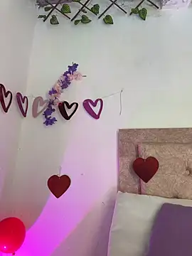 kendra smiitch online show from 02-17-26, 03:37