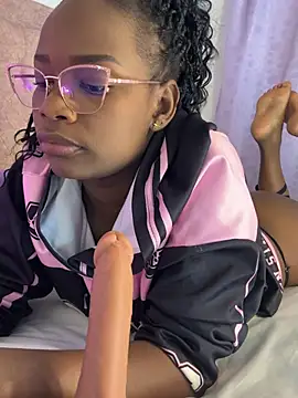 kendra smiitch online show from 03-11-26, 02:49