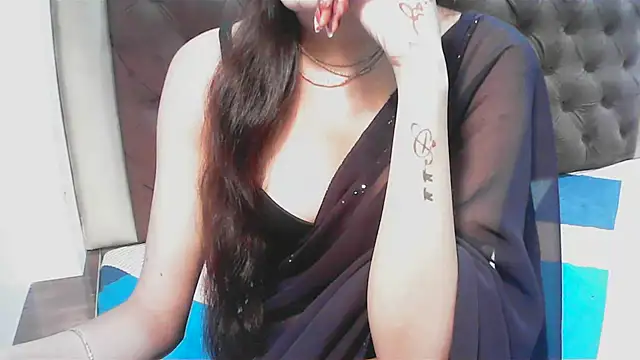 Snapshot of elize__ chatting on 10-14-25, 02:56 elize   online show from 10-14-25, 02:56