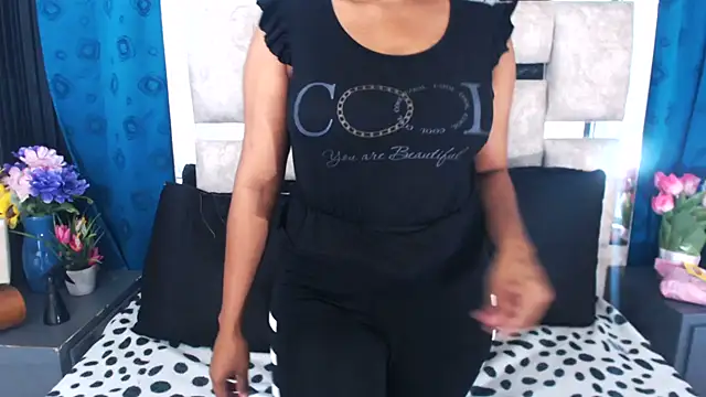 AmbarSmit online show from 09-18-25, 04:26