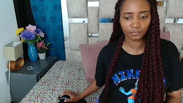 AmbarSmit online show from 10-30-25, 07:22