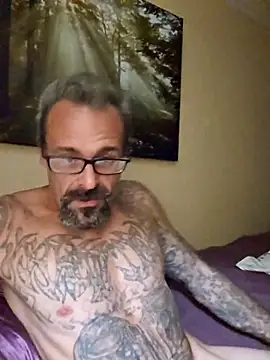 Snapshot of sethdarby chatting on 09-13-25, 05:07 sethdarby online show from 09-13-25, 05:07