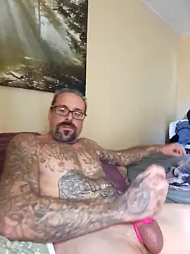 Snapshot of sethdarby chatting on 09-10-25, 02:38 sethdarby online show from 09-10-25, 02:38