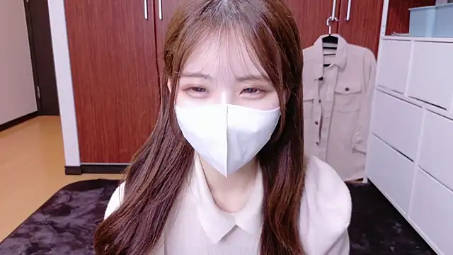 Snapshot of Ema_o0_chan chatting on 10-05-25, 11:12 Ema o0 chan online show from 10-05-25, 11:12