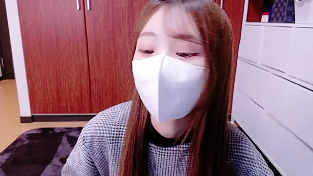 Snapshot of Ema_o0_chan chatting on 10-26-25, 06:03 Ema o0 chan online show from 10-26-25, 06:03