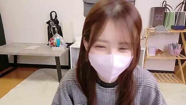 Snapshot of Ema_o0_chan chatting on 11-18-25, 06:17 Ema o0 chan online show from 11-18-25, 06:17