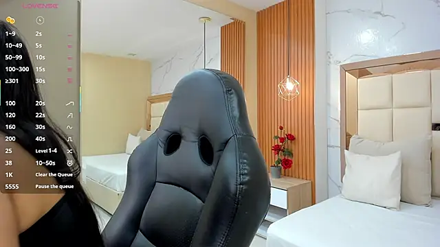 julieta rosee online show from 10-29-25, 10:20