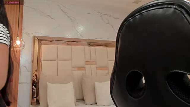 julieta rosee online show from 12-19-25, 09:39