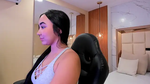 julieta rosee online show from 10-28-25, 10:20