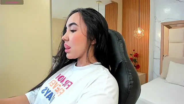 julieta rosee online show from 11-13-25, 10:13