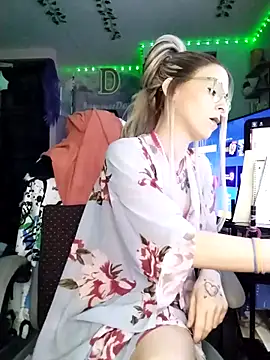 Purple2StayThnxx online show from 02-22-26, 06:27