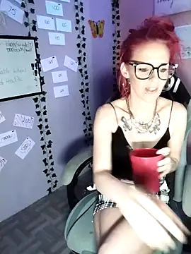 Purple2StayThnxx online show from 11-19-25, 09:26