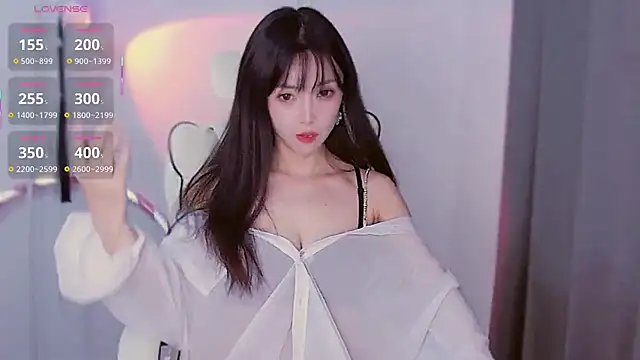 XiaoNana  online show from 11-14-25, 09:35