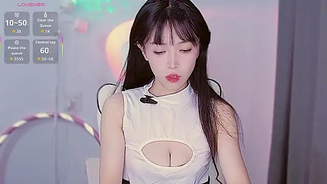 XiaoNana  online show from 10-27-25, 01:28