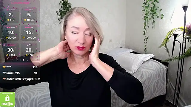 hunters woman online show from 10-11-25, 02:23